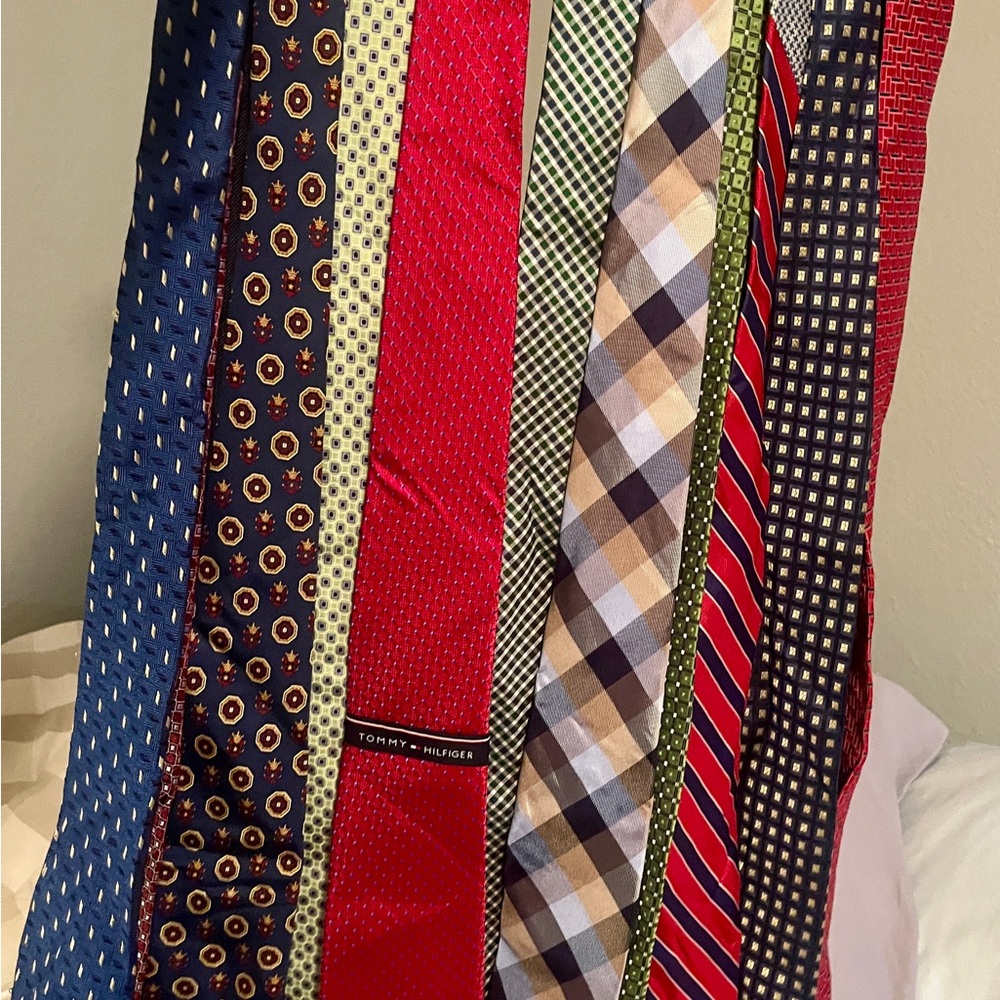 Tommy Hilfiger Men's Vibrant Tie Collection